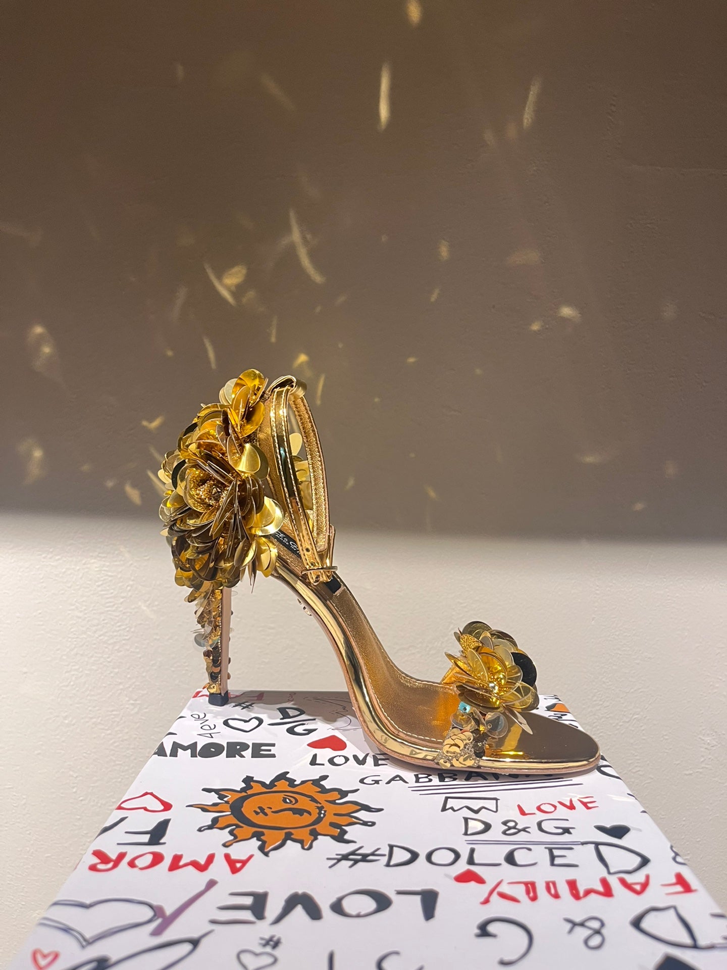 D&G sandals