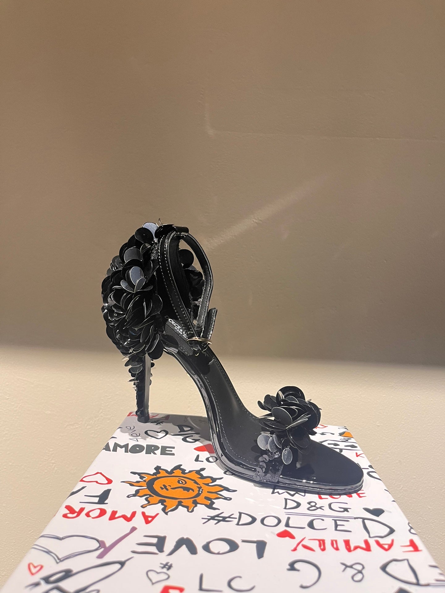 D&G sandals