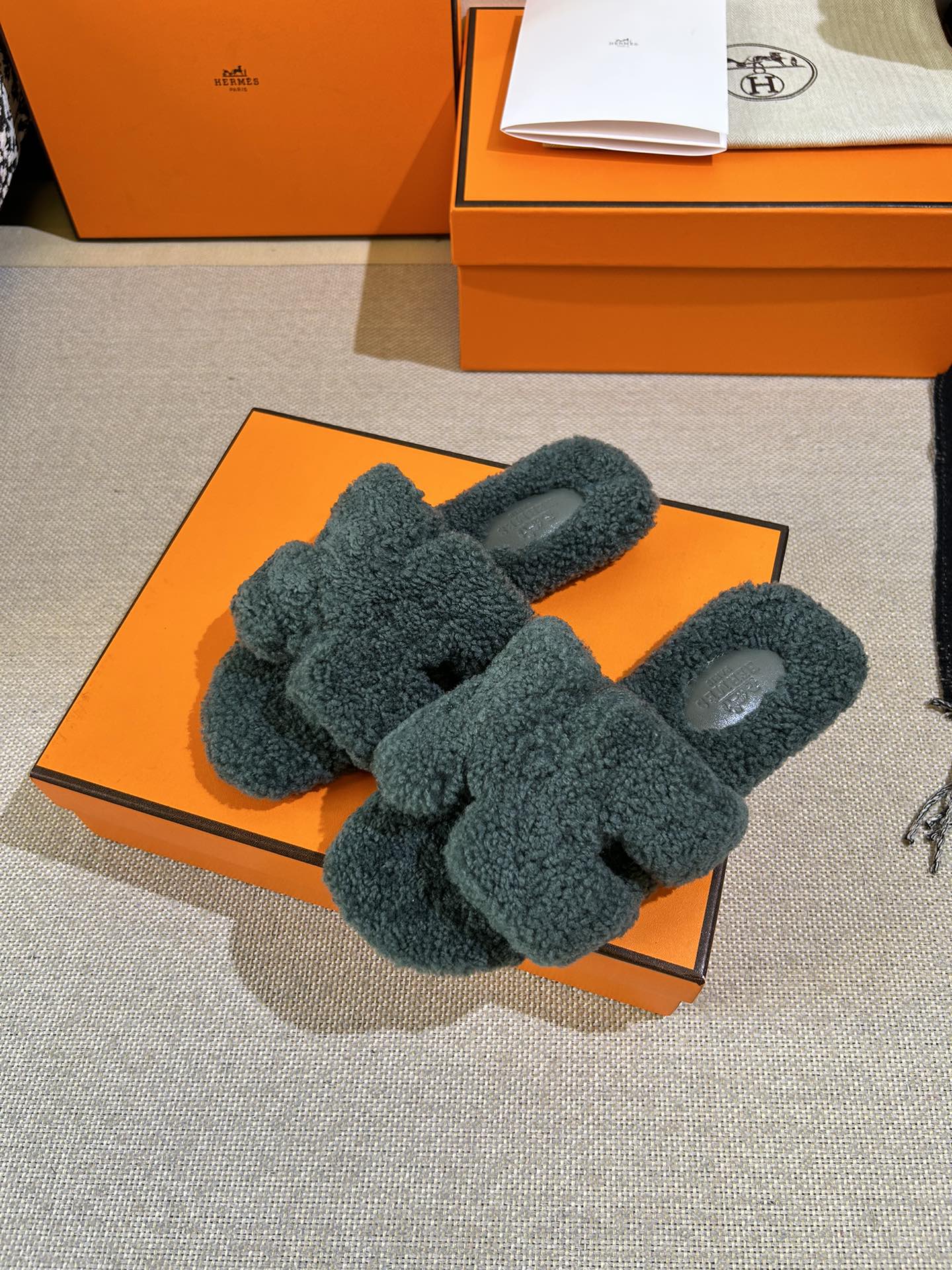 Hermes Oran in faux fur