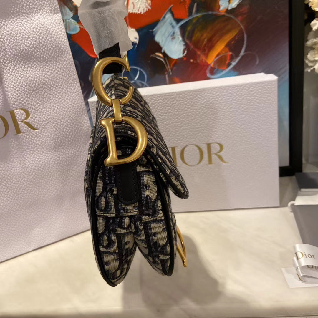 Mini-Satteltasche von Dior