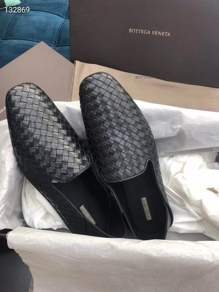 Men Bottega loafers