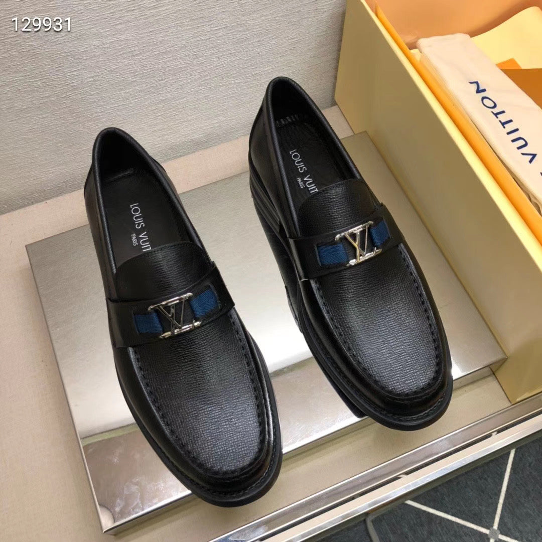 Men LV  loafers