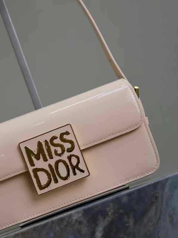 Miss Dior bag with flap calfskin patent leather in black