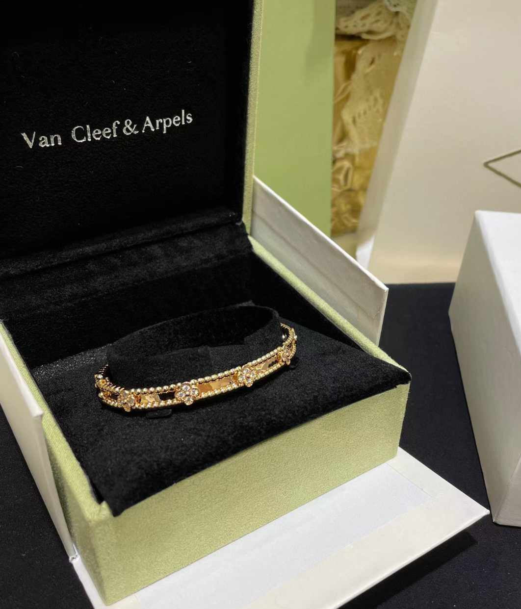 Vancleef bracelet