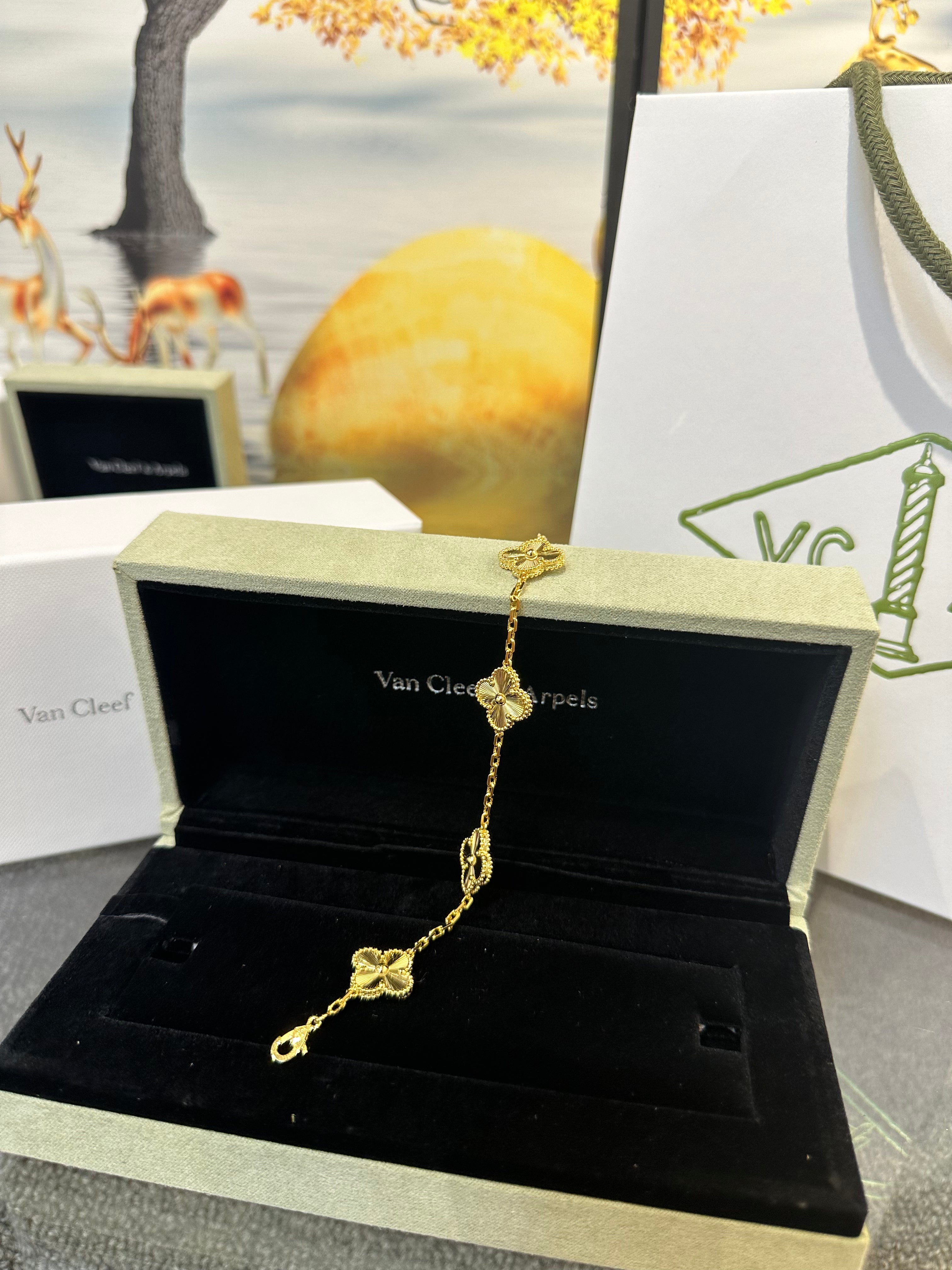 Van cleef set (sold as package)