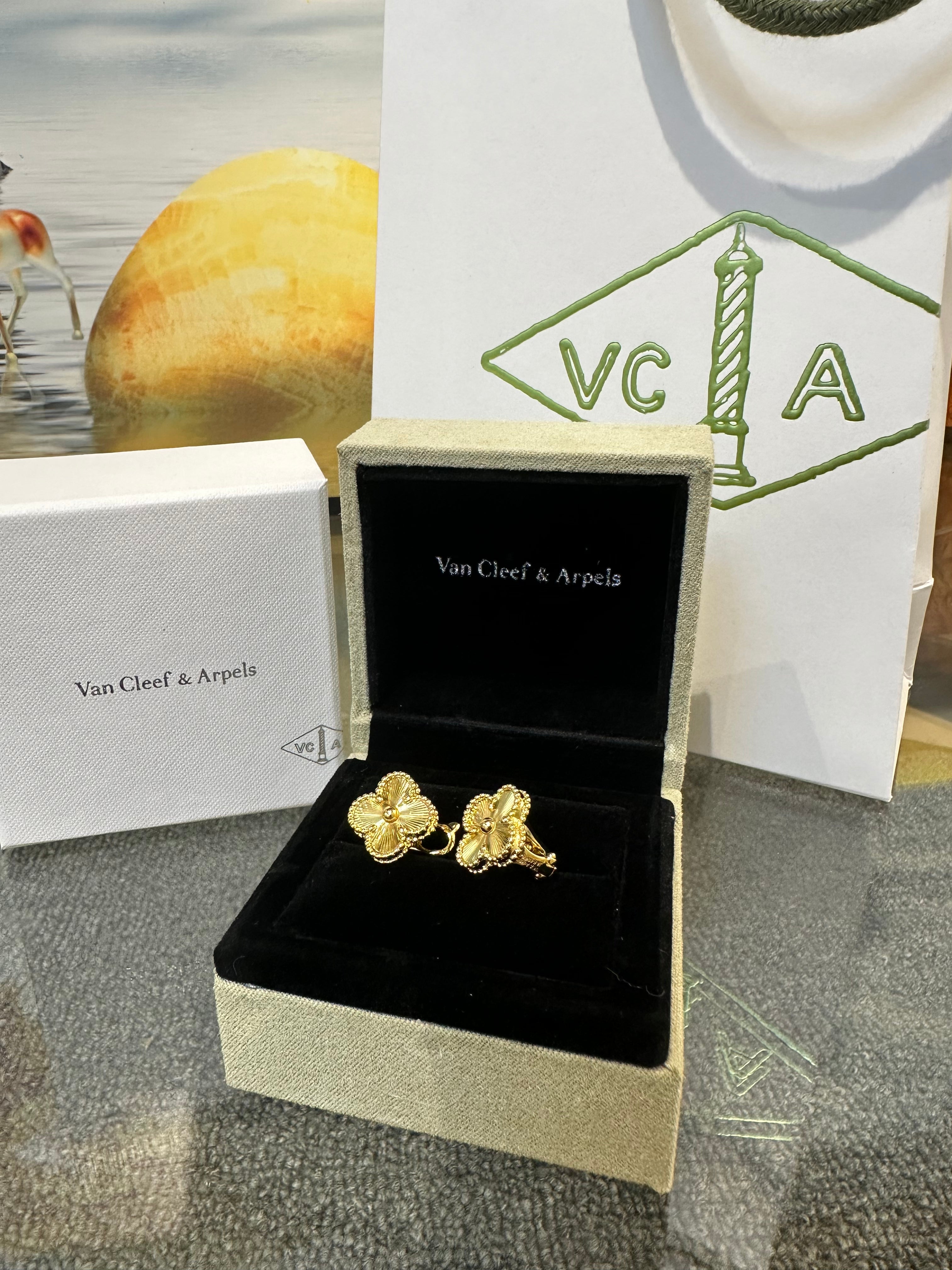 Van cleef set (sold as package)