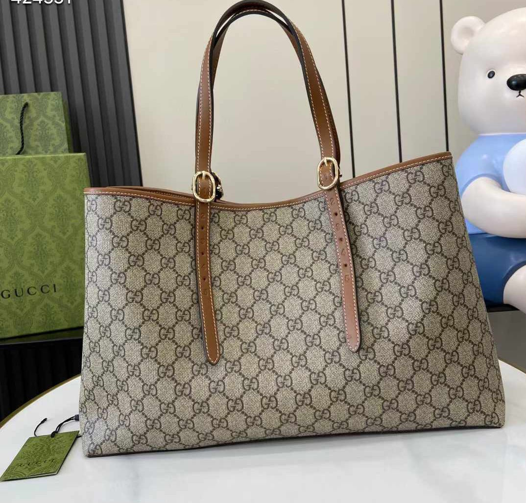 Gucci Medium GG Emblem Shopper