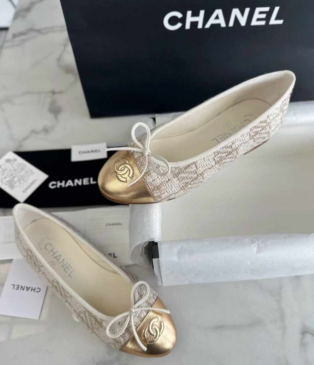 𝐂𝐡𝐚𝐧𝐞𝐥 Classic golden corner floral ballet shoes