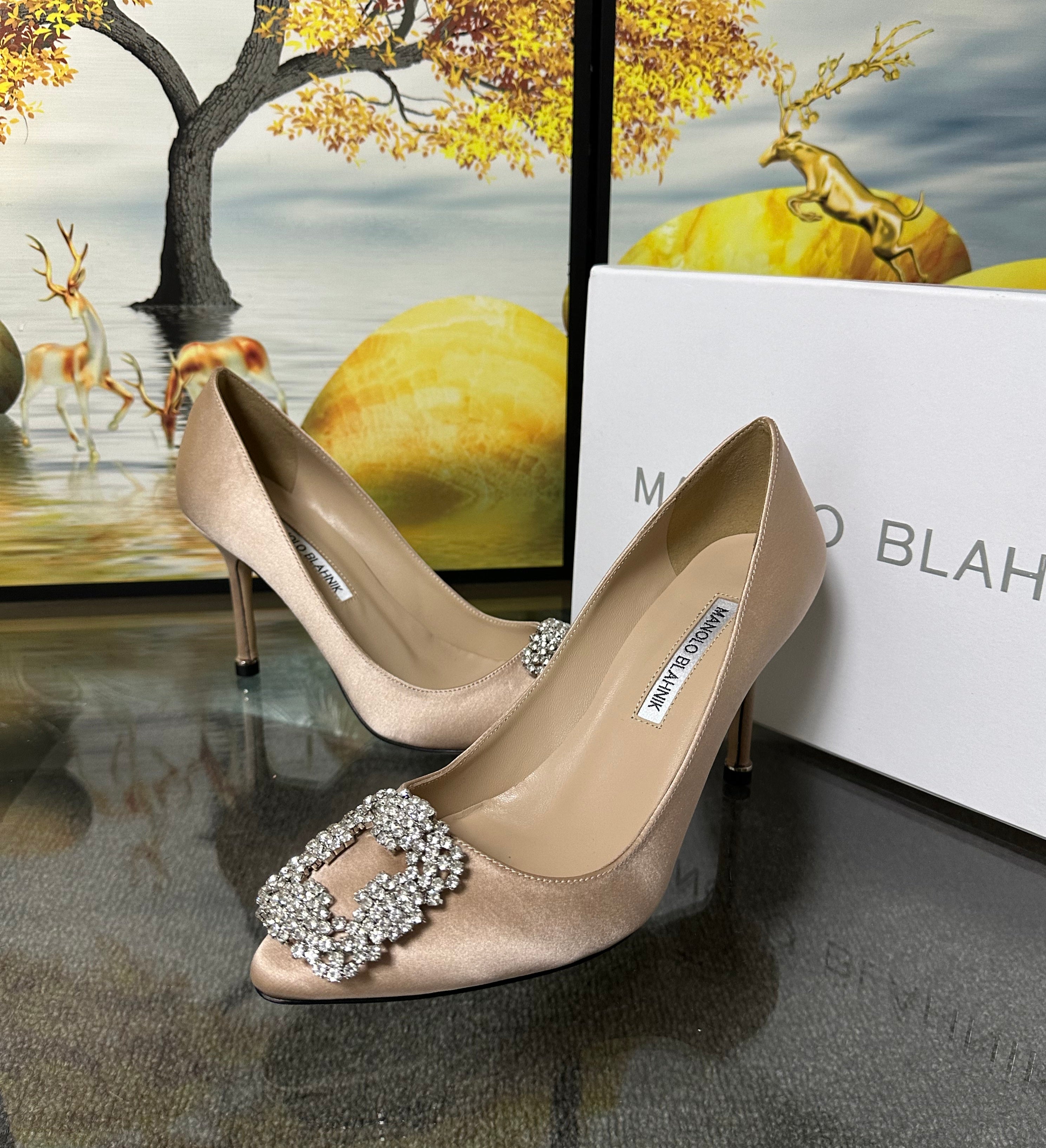 Manolo blahnik pump