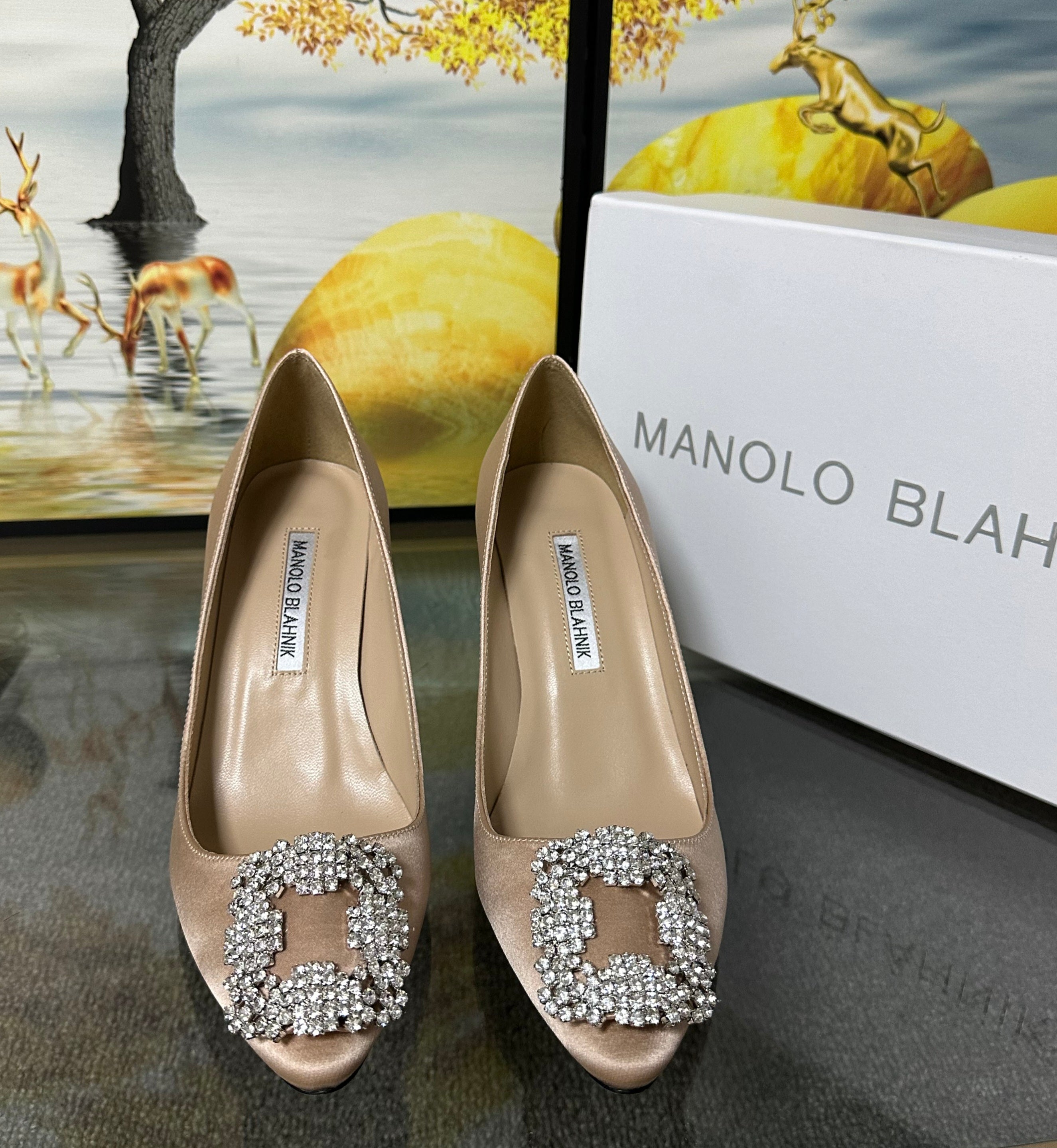 Manolo blahnik pump